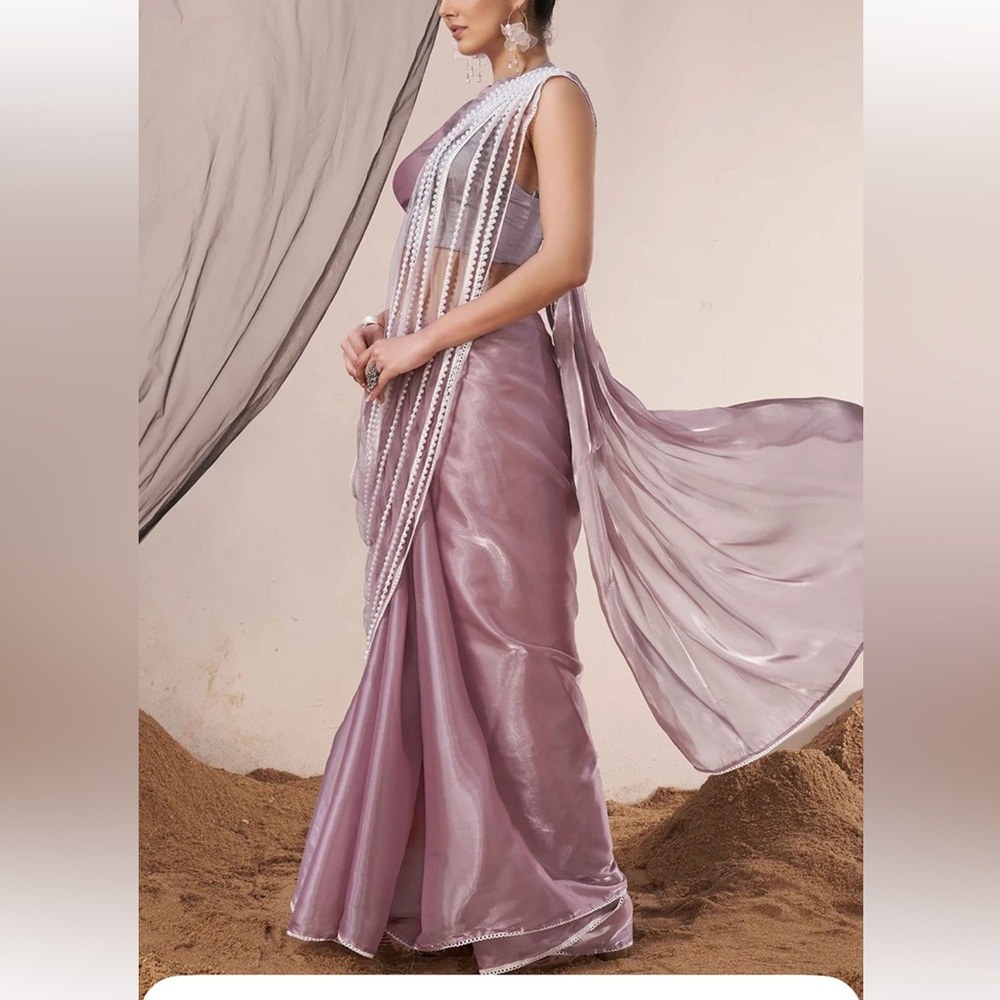 Saree with Beaded Detailing on pallu.
Comes with petticoat & blouse piece. - Picture 3 of 7